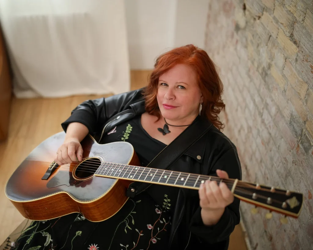 Live at the Little Red Wagon Winery: Suzie Vinnick